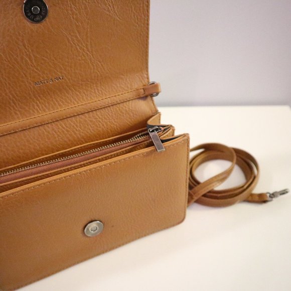 MATT & NAT Crossbody Purse/Clutch - Picture 1 of 9
